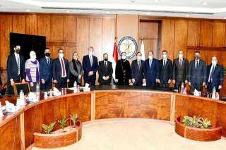 توقيع عقدين لتمويل مشروعات تحويل...