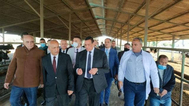محافظ البحيرة يتفقد مشروع تنمية لثروة الحيوانية والنباتية بسيدي غازي