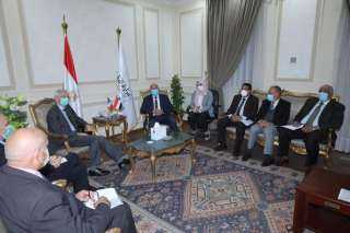 وزير النقل يستقبل السفير الفرنسي...