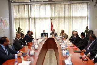 اجتماع موسع لمناقشة رفع كفاءة...