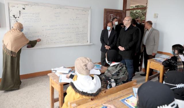 محافظ بني سويف يكلف وكيل الوزارة بتلافي بعض السلبيات وإعداد برنامج تأهيل وتدريب للطلاب وسرعة تنفيذه