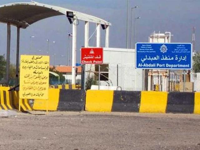 إعادة فتح منفذ حدودي بين العراق والكويت أغلق بسبب أزمة كورونا