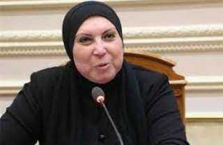 نيفين جامع: وفد من رجال...