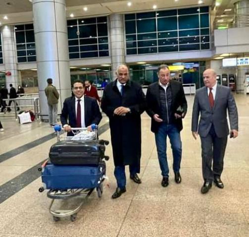 وفد رسمي من وزارة الرياضة يستقبل  بعثة النادي الأهلي بمطار القاهرة