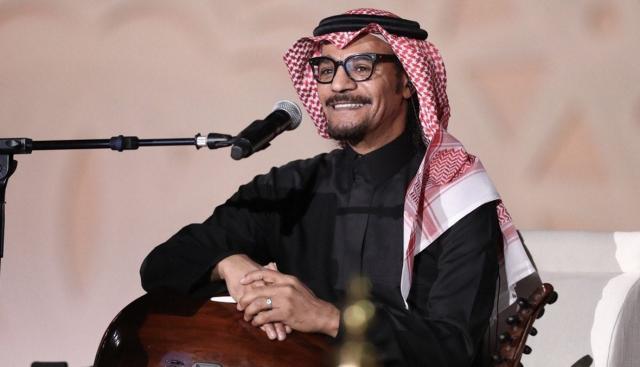 رابح صقر يطالب متابعيه بالدعاء لعمه بعد دخوله العناية المركزة
