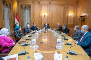 وزير الإنتاج الحربى يبحث تعزيز...