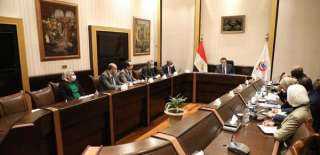 القائم بعمل وزير الصحة يوجه...