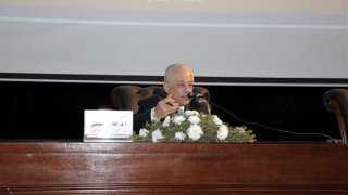 وزيرالتعليم يعلن تطوير مناهج 3...