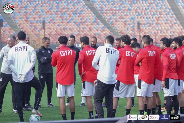 المنتخب يؤدي تدريبا صباحيا وينتظر انضمام حجازي ومصطفى محمد
