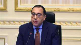 رئيس الوزراء يتابع الموقف التنفيذي...