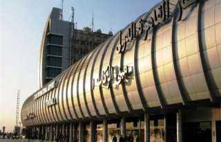 رجال جمارك مطار القاهرة الدولي...