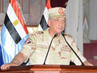 وزير الدفاع يهنئ البابا تواضروس...