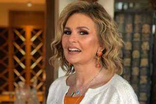 يسرا توجه رسالة لـ مها...