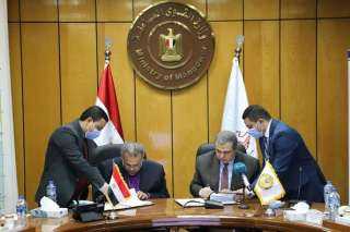 وزير القوى العاملة ورئيس الهيئة...