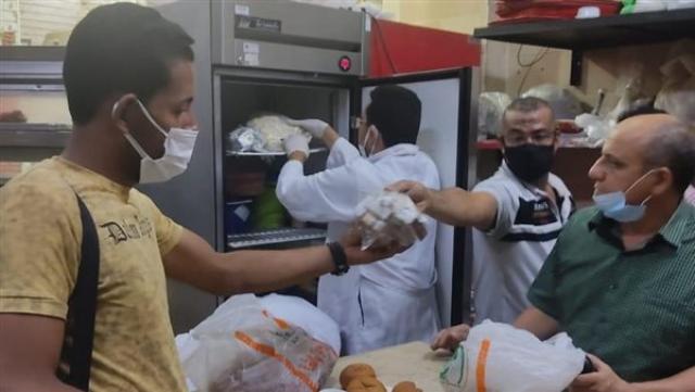 ضبط ٦ أطنان مواد غذائية مجهولة المصدر بالشرقية