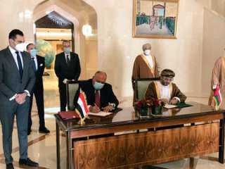 وزيرا خارجية مصر وسلطنة عُمان...