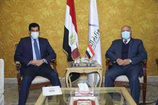 وزير النقل يلتقي سفير قطر...
