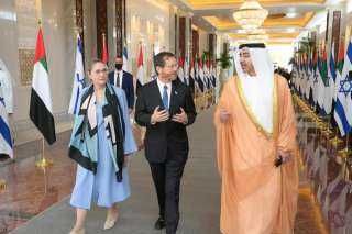 الرئيس الإسرائيلي يصل إلى الإمارات.....
