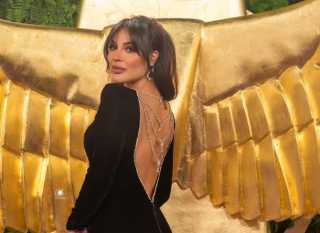 شاهد.. نادين نجيم تتألق بالأسود...