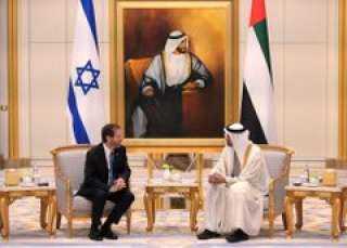 محمد بن زايد يلتقي الرئيس...