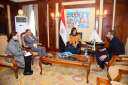 وزيرة الهجرة تلتقي إمام الجمعية...