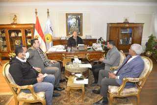 محافظ أسيوط يواصل لقاءاته الدورية...