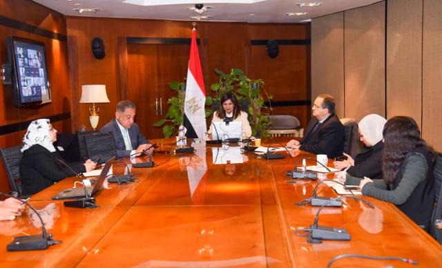 وزيرة الهجرة تلتقي عددًا من رواد الأعمال المصريين بالخارج والأفارقة لتبادل الخبرات والاستفادة من الأفكار المختلفة