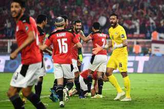 التعادل السلبي يحسم الشوط الأول...