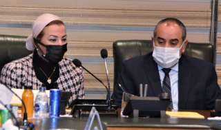 وزيرا الطيران والبيئة يبحثان الاستعدادات...