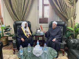 مفتي الجمهورية يستقبل وزير الشئون...