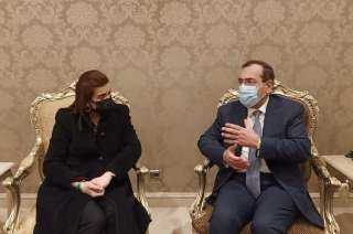 مباحثات وزير البترول والثروة المعدنية...