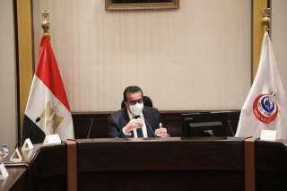القائم بعمل وزير الصحة يعقد...