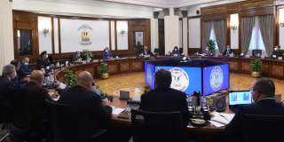 رئيس الوزراء يتابع الموقف التنفيذي...