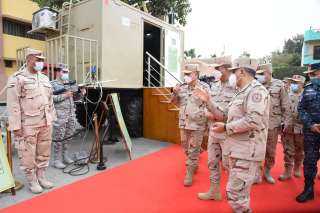 وزير الدفاع يشهد تنفيذ مشروع...