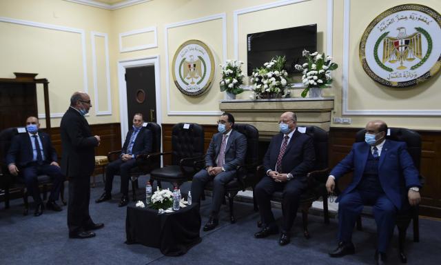مدبولى يتفقد أعمال تطوير مقر مصلحة الشهر العقاري والتوثيق برمسيس
