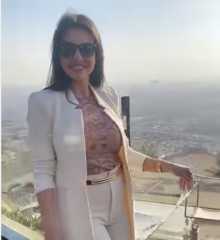 شاهد.. دينا فؤاد تتألق بإطلالة...