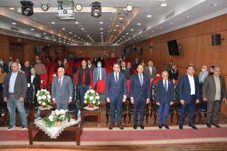 محافظ بورسعيد يعقد مؤتمرا موسعا...