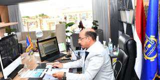 محافظ أسوان يشارك فى إجتماع...