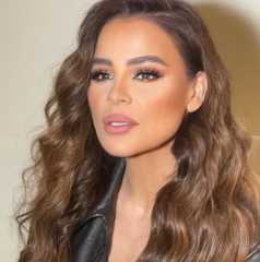 شاهد.. كارول سماحة تخطف الأنظار...