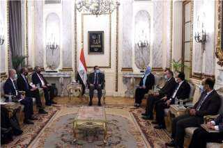 مدبولى يستقبل رئيس الاتحاد الدولى...
