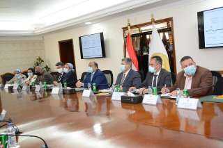 وزيرا التنمية المحلية والبيئة يناقشان...