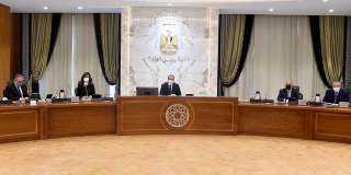 رئيس الوزراء يهنىء الرئيس والحكومة...