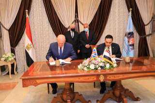 وزير التربية والتعليم ورئيس الهيئة...
