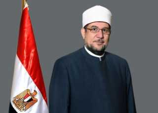 وزير الأوقاف يهنئ تسعة عشر...
