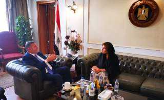 وزير قطاع الأعمال العام يبحث...