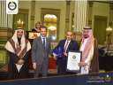 اتحاد المستشفيات العربية يمنح رئيس...