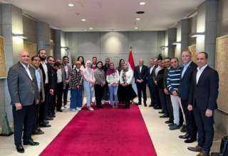 السفير المصري في سيول يُقيم...
