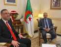 سفير مصر في الجزائر يلتقي...
