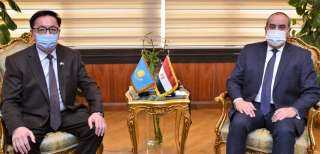 وزير الطيران المدني يستقبل سفير...