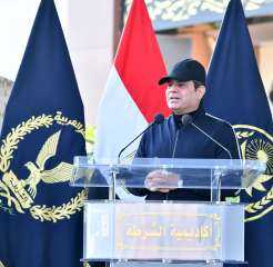 الرئيس السيسي يجرى زيارة تفقدية...